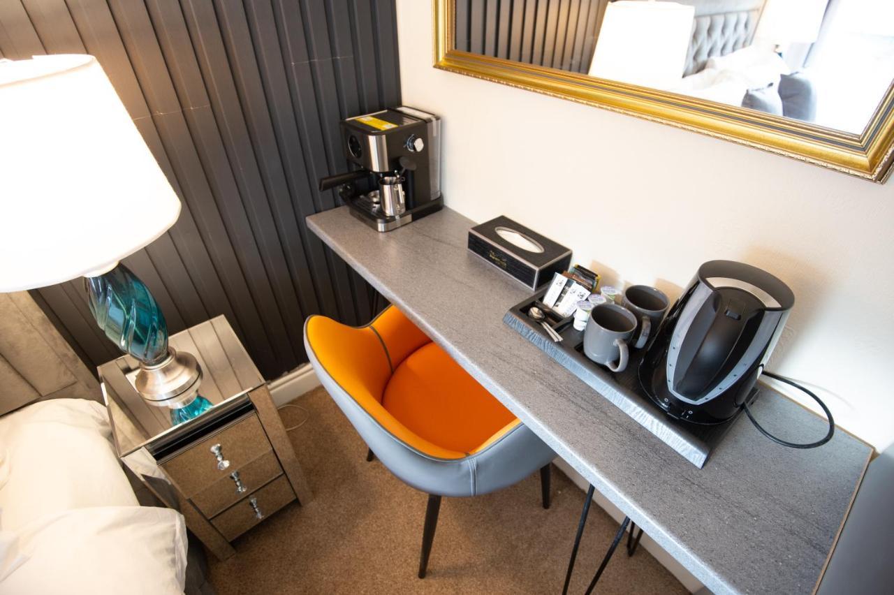 The Ambleside Apartments - Self Catering With Private Kitchen - Best For Location 외부 사진
