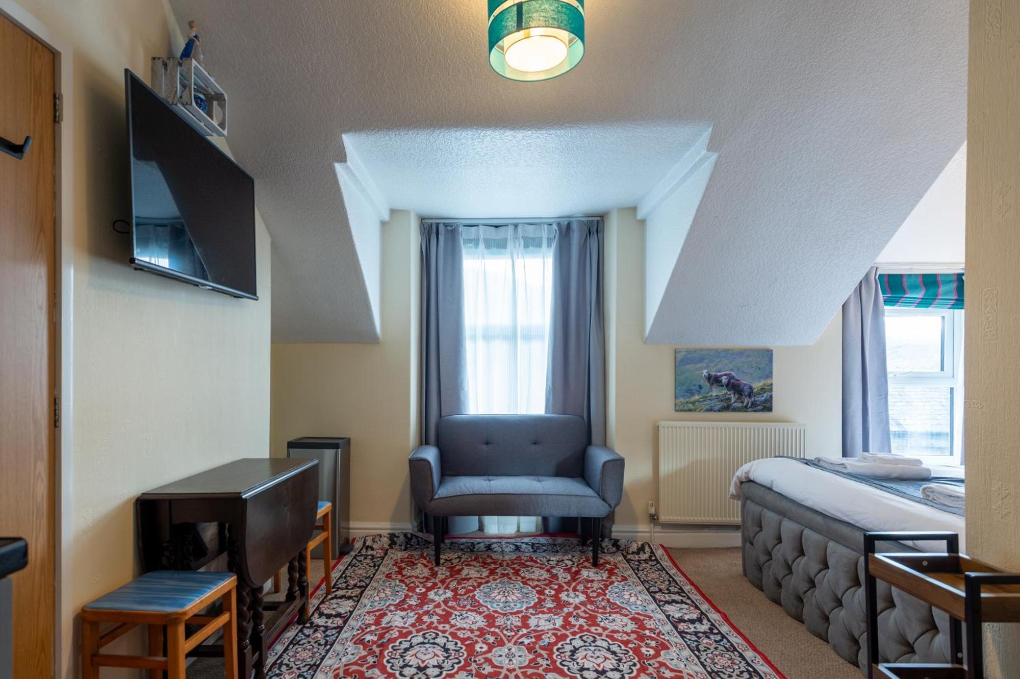 The Ambleside Apartments - Self Catering With Private Kitchen - Best For Location 외부 사진