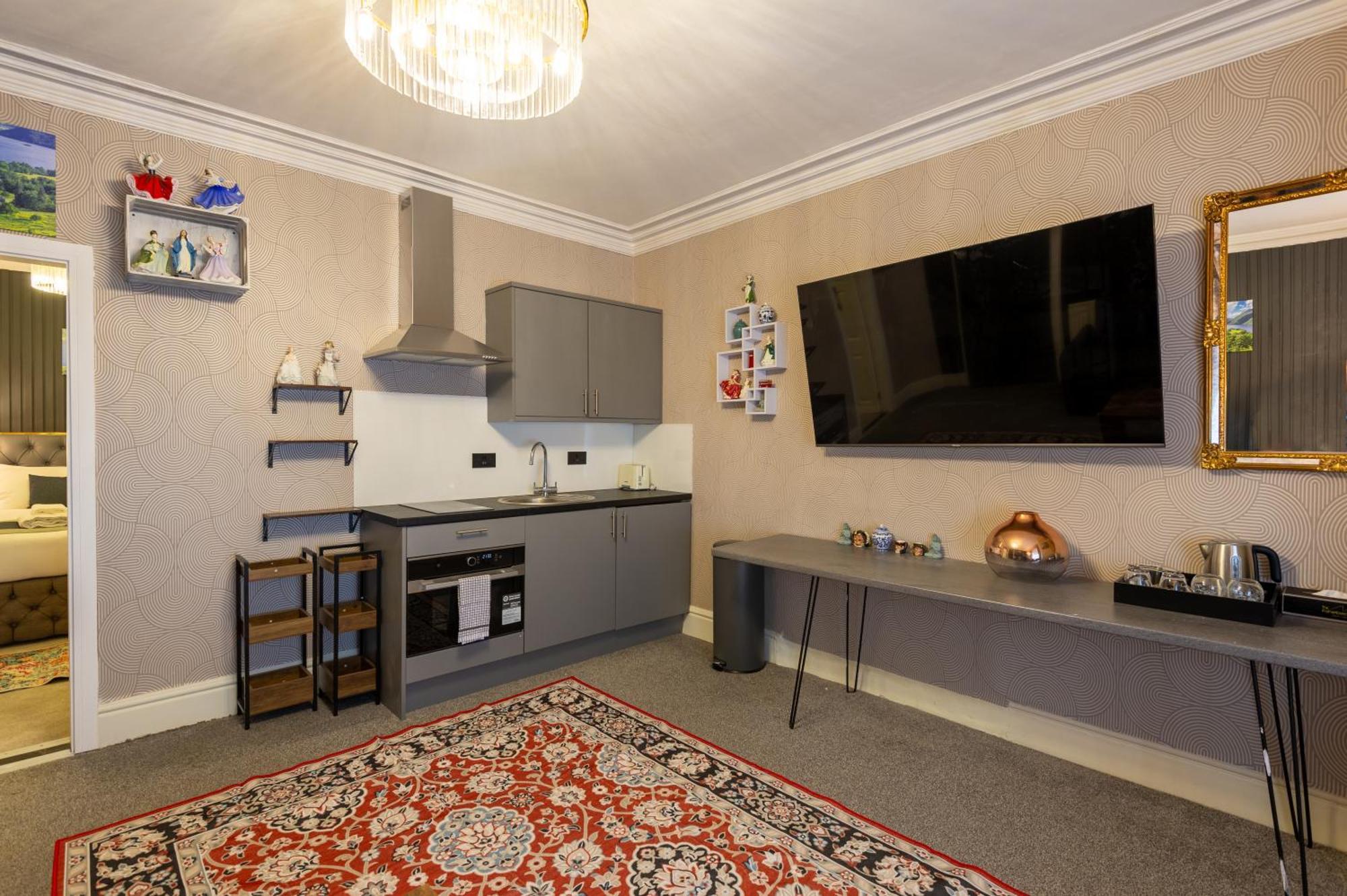 The Ambleside Apartments - Self Catering With Private Kitchen - Best For Location 외부 사진