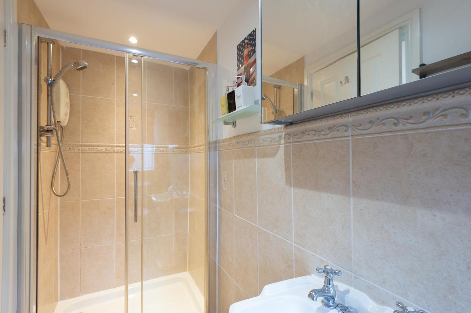 The Ambleside Apartments - Self Catering With Private Kitchen - Best For Location 외부 사진