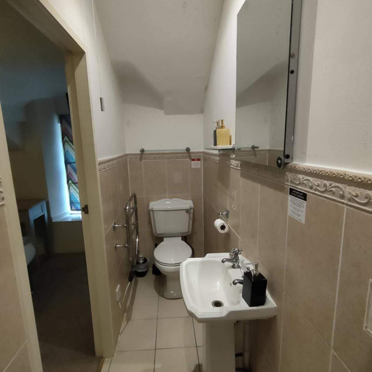 The Ambleside Apartments - Self Catering With Private Kitchen - Best For Location 외부 사진
